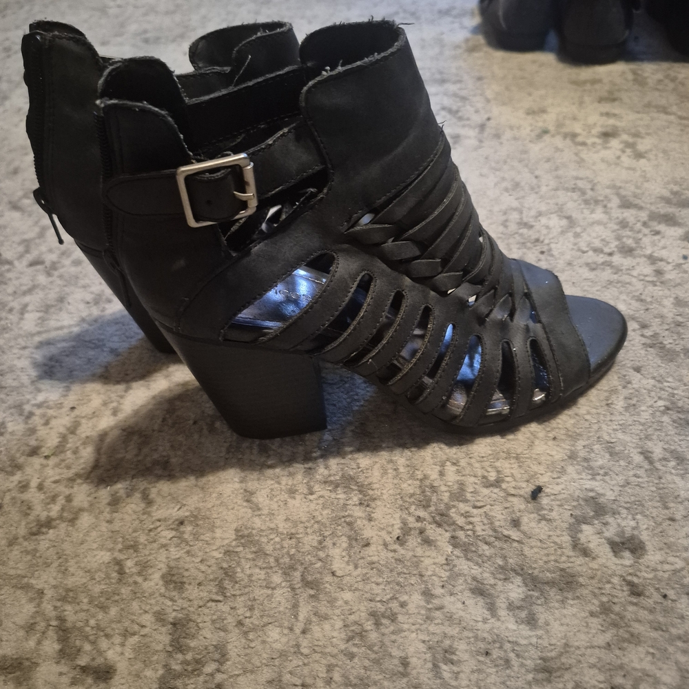 Maurices Black Cutout Heeled Sandals - Picture 3 of 5